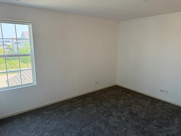 345 Hemlock Ln — Photo 7