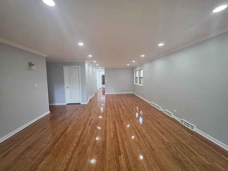 2623 W Arthur Ave #1 — Photo 2