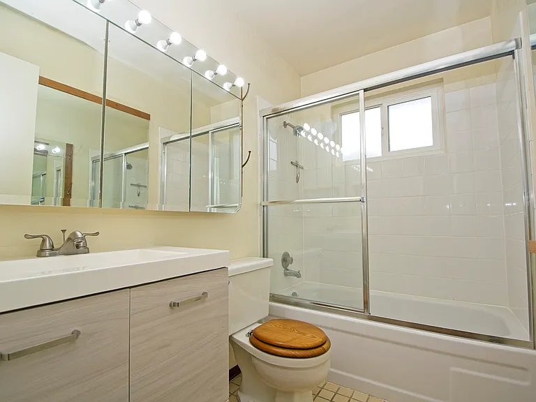 1600 E Long St #4 — Photo 11