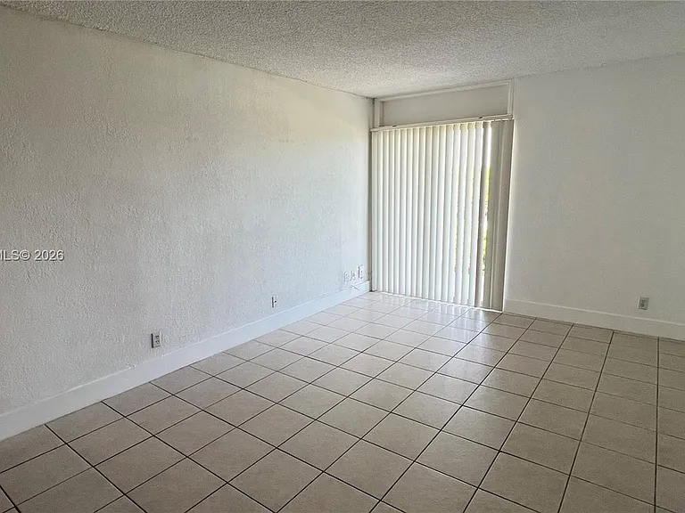 4550 NW 9th St #516E — Photo 7