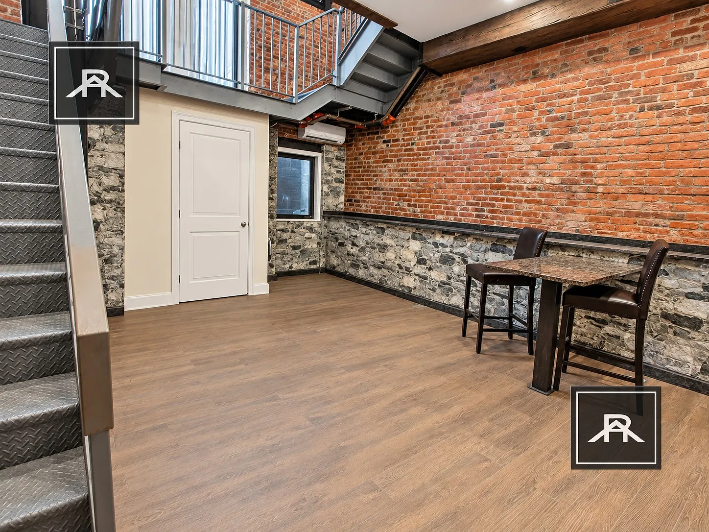 1028 Commonwealth Ave — Photo 3