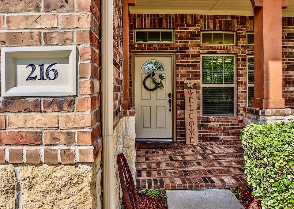 1st image of 216 Morgan Isle Ln