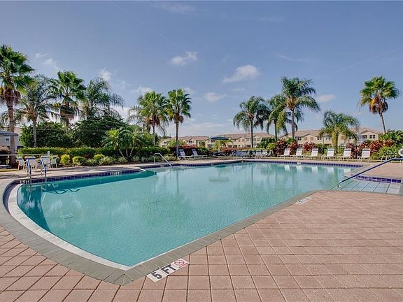 2nd image of 3562 Parkridge Cir #30-106