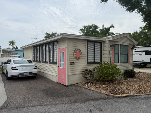 5100 60th St E #U, Bradenton, FL 34203