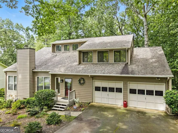 215 Overlook Ct, Roswell, GA 30076