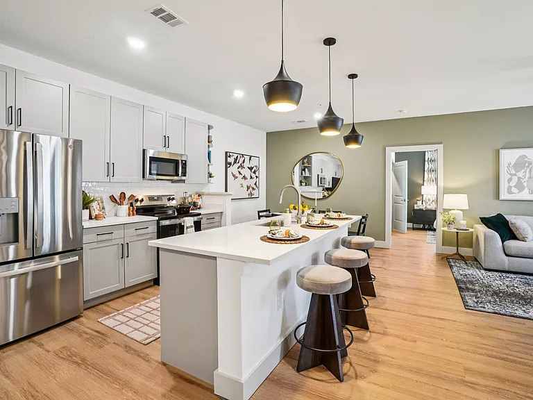 Arden Pines Luxury Apartments — Photo 37