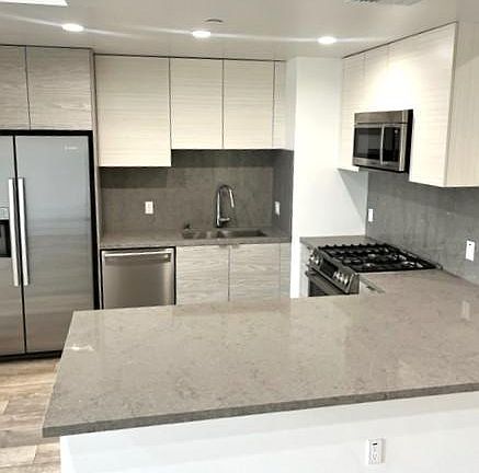 3rd image of 1946 Overland Ave #304
