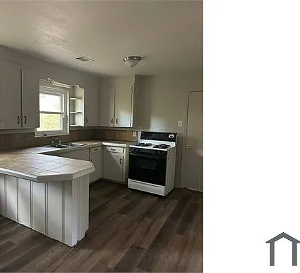 708 Combs St — Photo 10