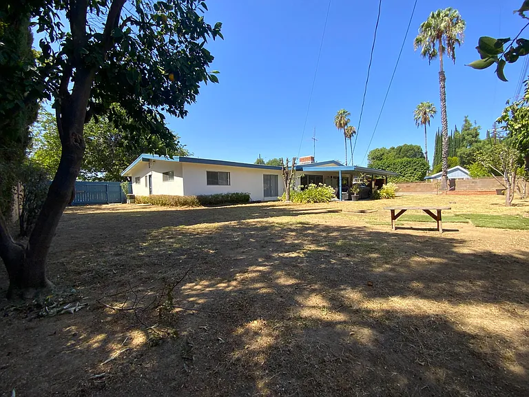 22545 Hatteras St — Photo 22