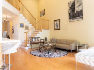 35 Pine Valley Rd, Livingston, NJ 07039