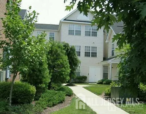 1207 Plymouth Rd photo 1