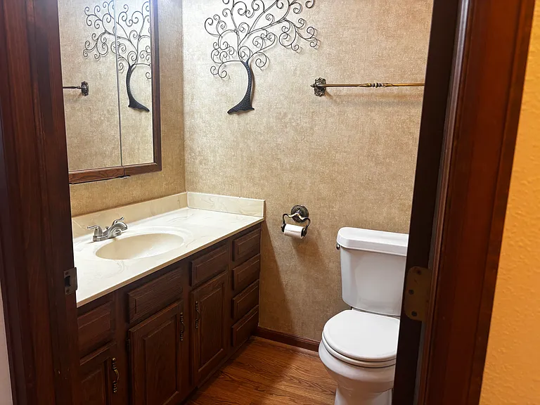 4 Edith Ct — Photo 14