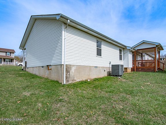 5th image of 305 Routt Dr