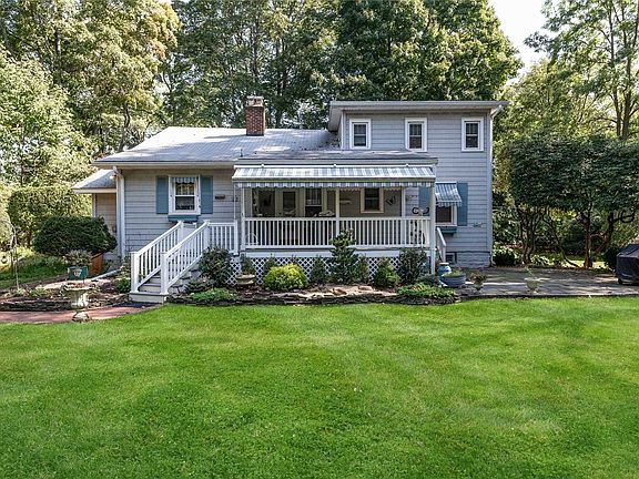 2nd image of 739 Glen Cove Ave