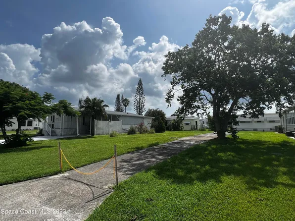 902 Bird Dr, Barefoot Bay, FL 32976