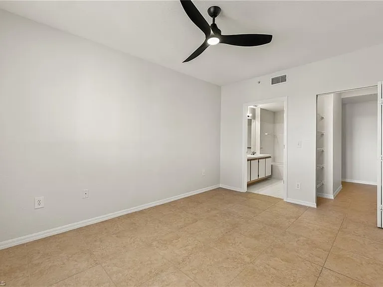 6401 Aragon Way #204 — Photo 12