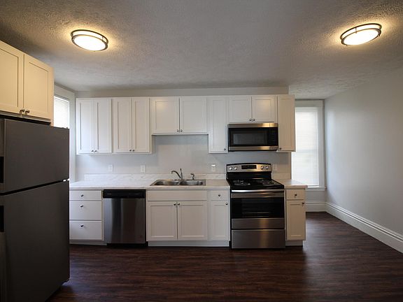 3rd image of 27 National Ave SW #1