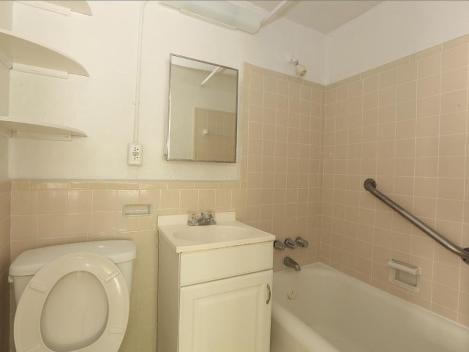 1st image of 23 Collins Ave