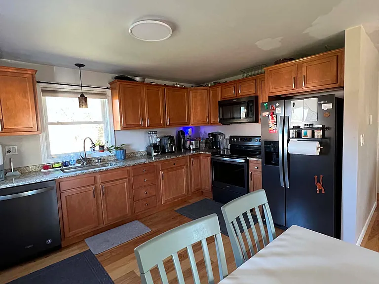 31 Tunxis Ln — Photo 2