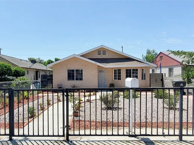 747 W Nevada St — Photo 1