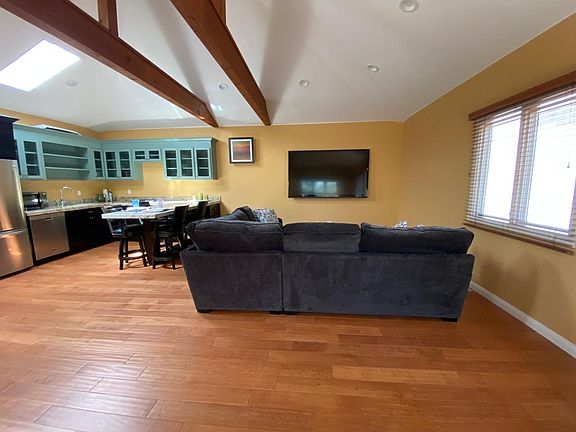 3rd image of 10563 Cushdon Ave