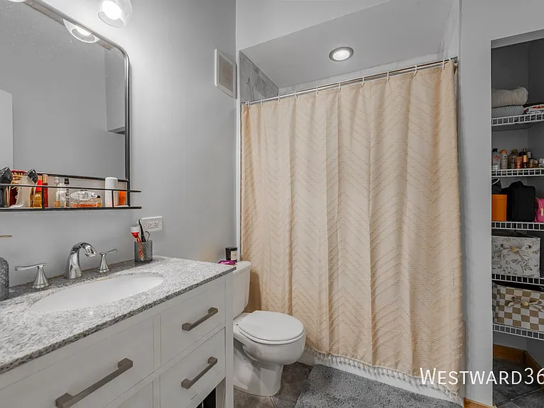 732 S Financial Pl #417 — Photo 16