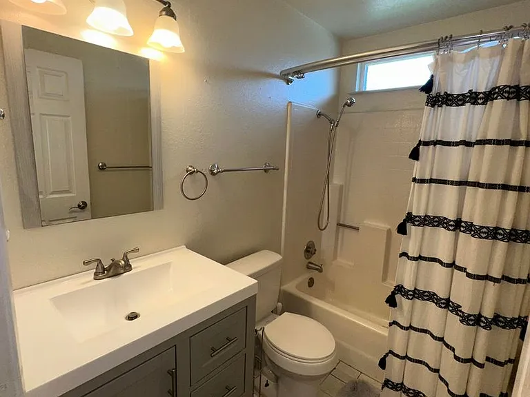 1014 Prairie Dr — Photo 11