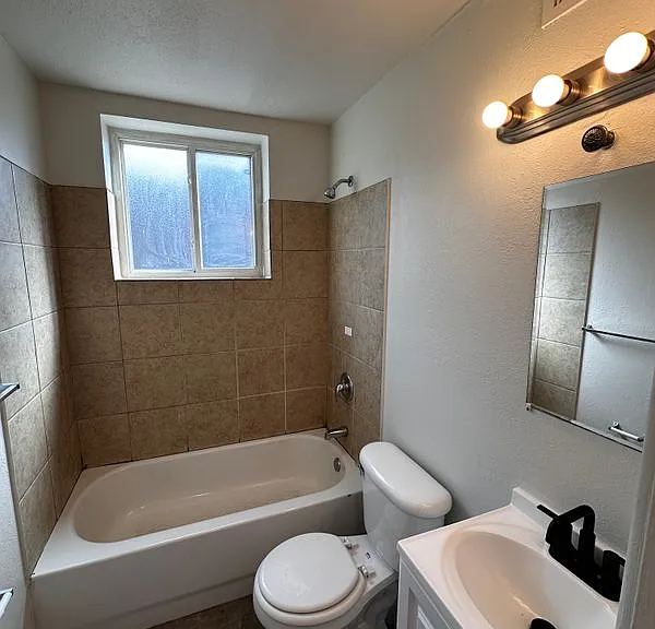 4650 S Spring Ave #4 — Photo 5