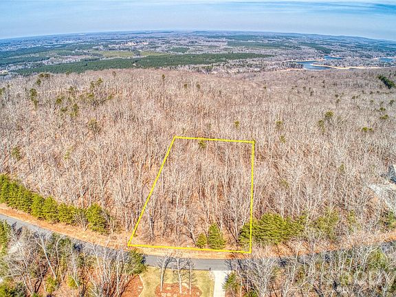 2nd image of 863 Sierra Trace Rd