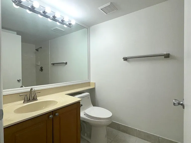 1300 Crestwood Blvd #1309 — Photo 12