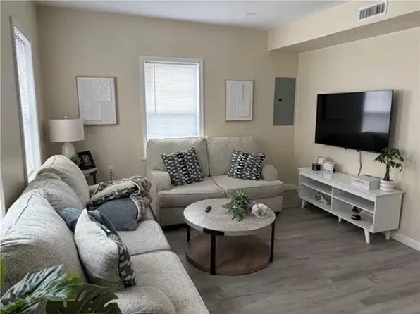 786 Eddy St #2, Providence, RI 02905