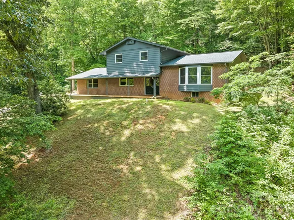 1296 N Country Club Dr, Cullowhee, NC 28723