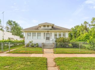 425 Dawson St, Waterloo, IA 50703