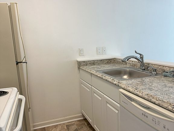 5th image of 8713 Candlewood Trl