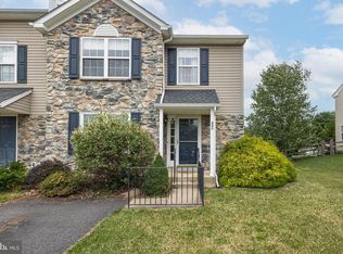 301 Windsor Ct, Richlandtown, PA 18955