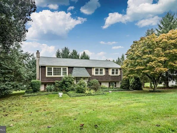 203 Bauman Cir, Exton, PA 19341