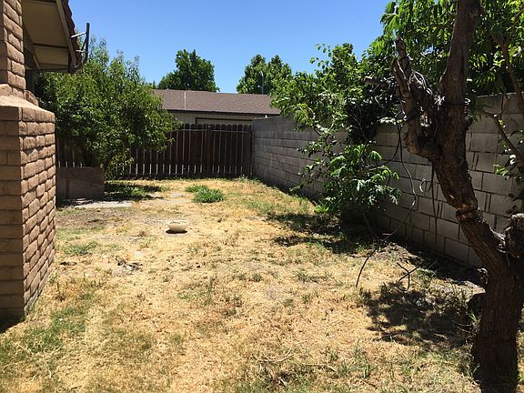 3rd image of 7516 Lorraine Ave