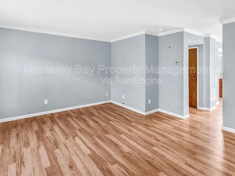 3137 Seacrest Ave #12 — Photo 3