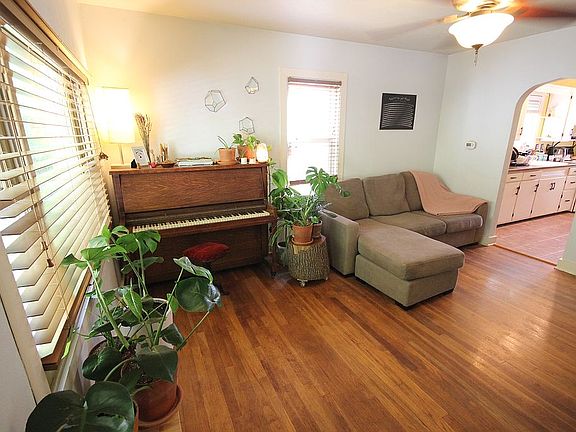 Front living space 1