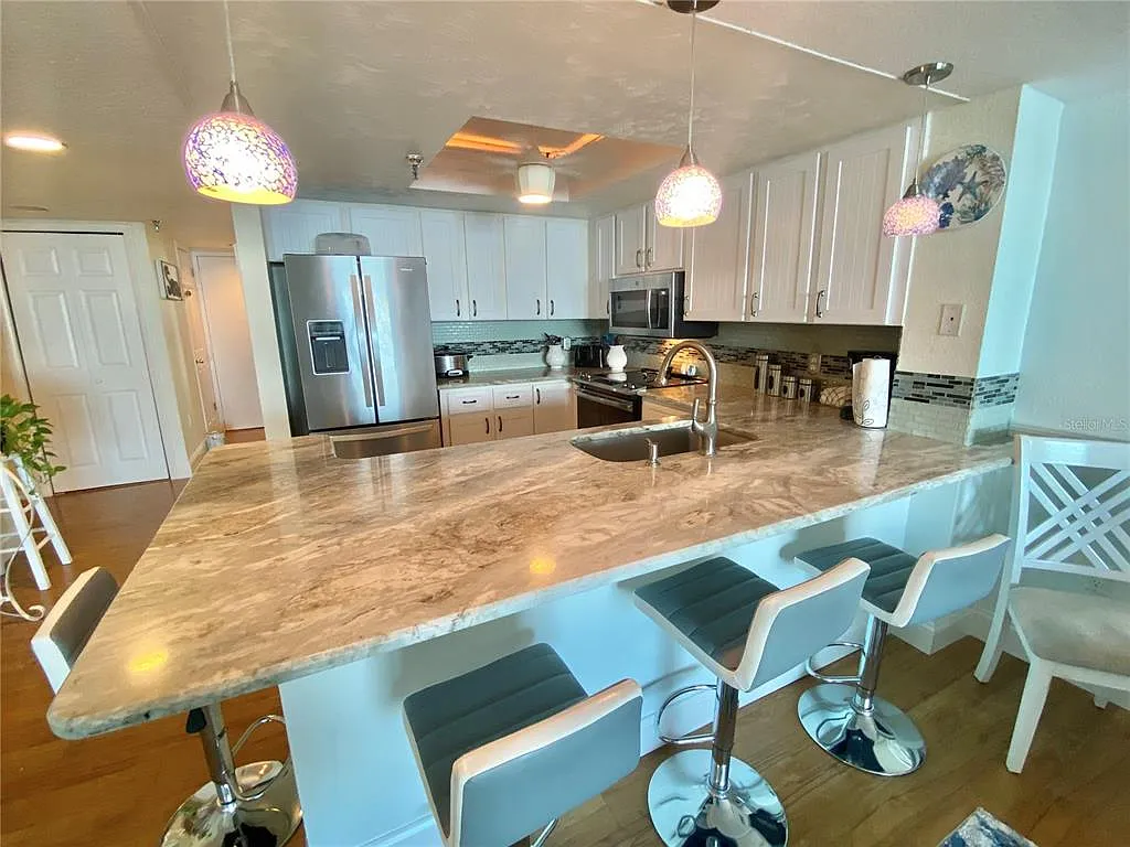 2 bed, 2.0 bath, 1236 sqft, $3,500 — Photo 4