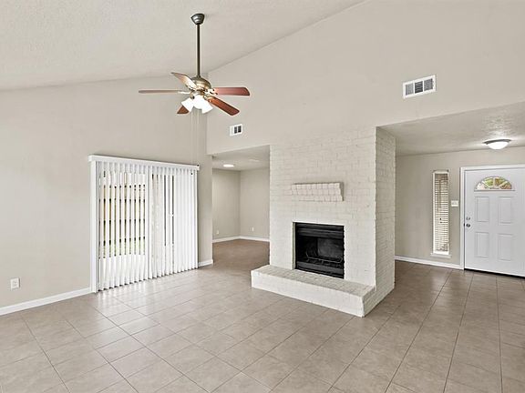 4th image of 20306 Fox Haven Ln