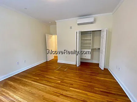 2 bed, 1.0 bath, $4,450 — Photo 4