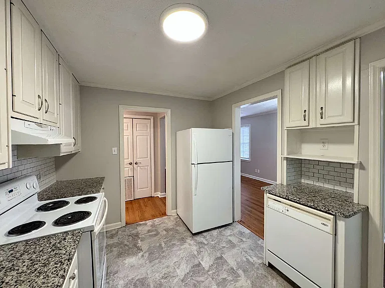 2420 Milburnie Rd — Photo 8