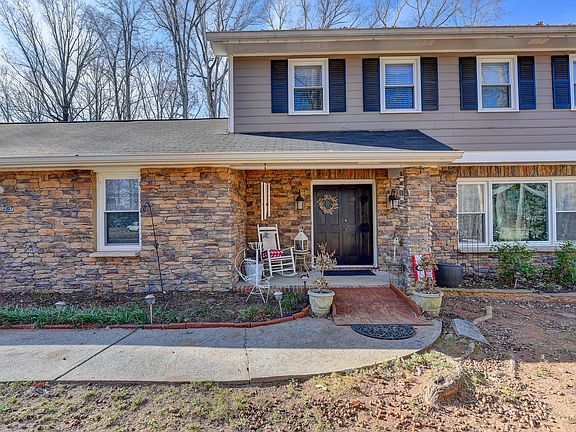 4th image of 2817 Swarthmore Dr
