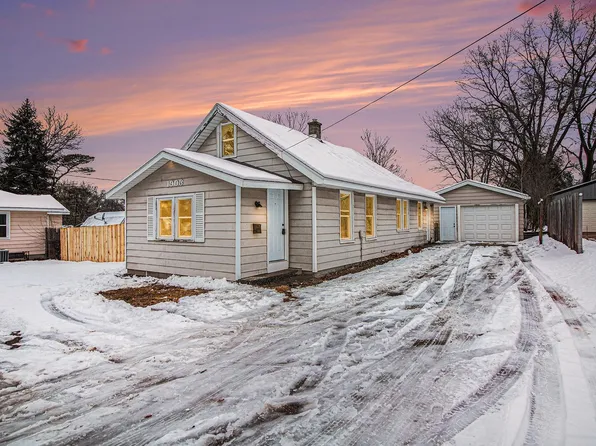 1903 36th St SW, Wyoming, MI 49519
