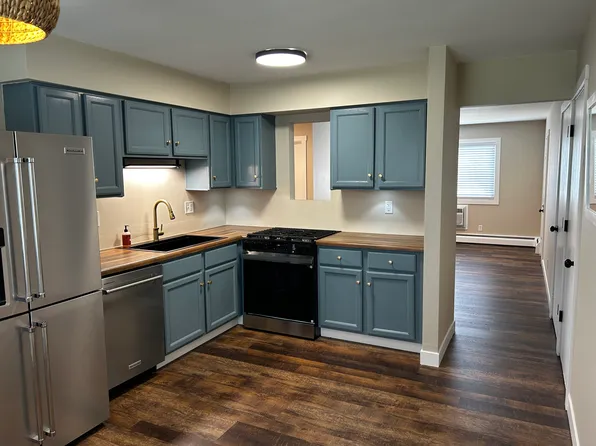 4950 W 82nd Ct, Crown Point, IN 46307