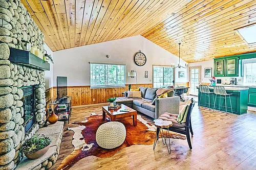 360 Cedarbrook Dr Photo 1