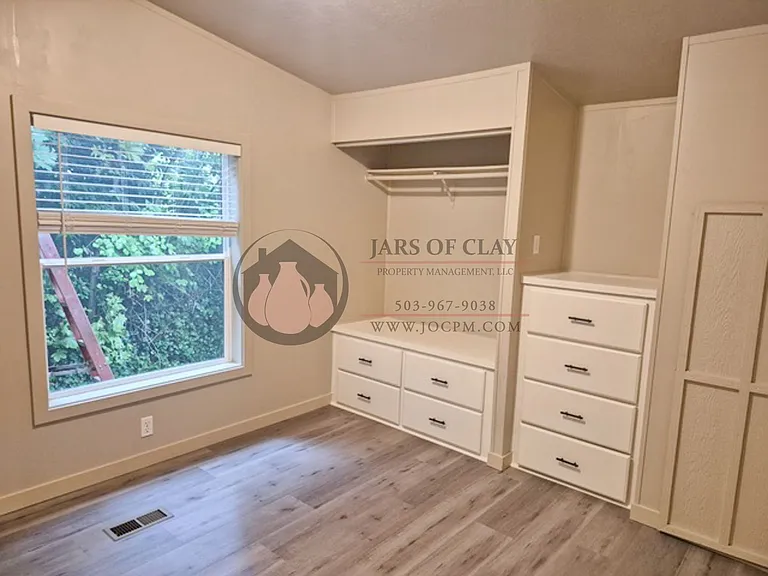 315 SW Twin Oaks Cir #29 — Photo 6