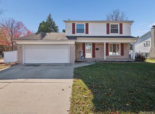 19071 Coachwood Rd, Riverview, MI 48193