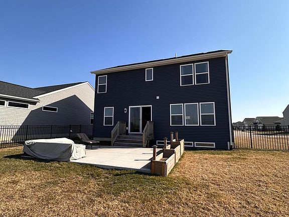2nd image of 11707 Hickory Dr